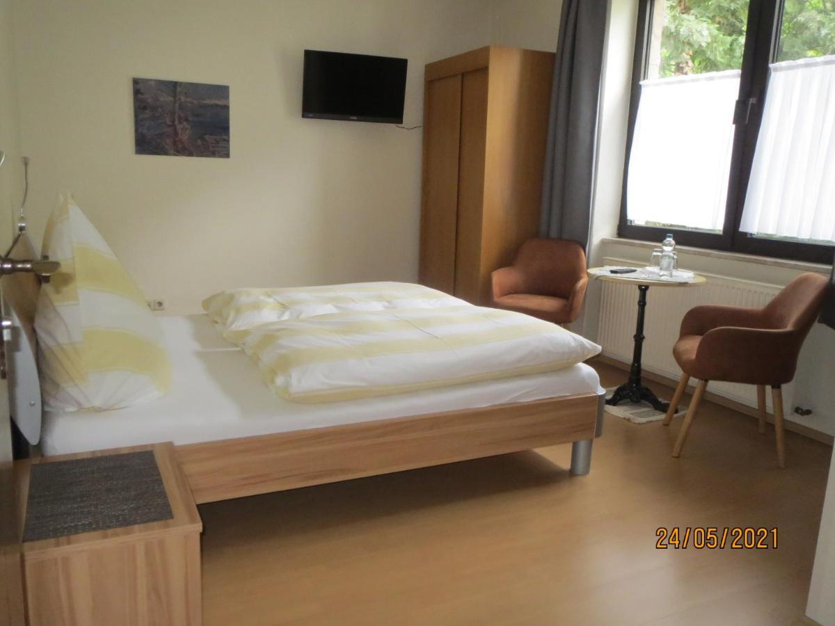 Hotel Und Gaestehaus Gute Quelle コッヘム エクステリア 写真