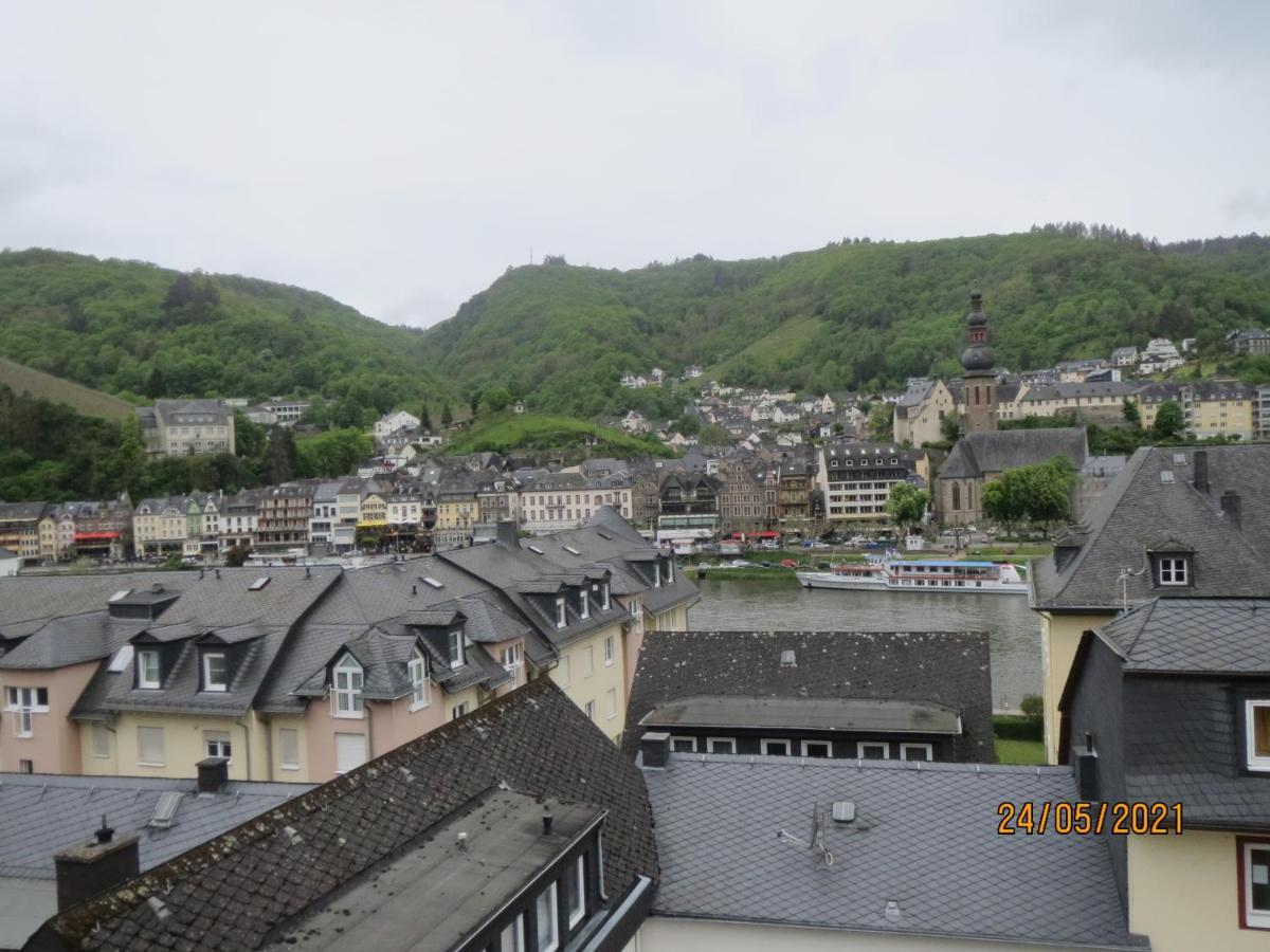 Hotel Und Gaestehaus Gute Quelle コッヘム エクステリア 写真
