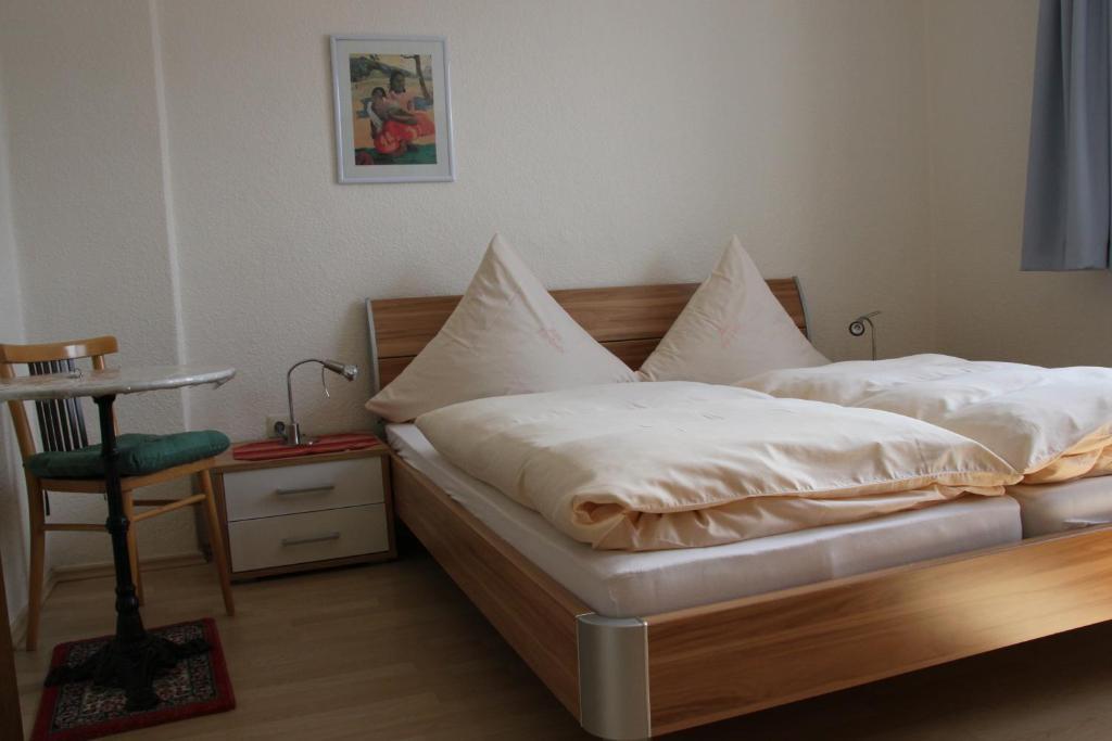 Hotel Und Gaestehaus Gute Quelle コッヘム エクステリア 写真